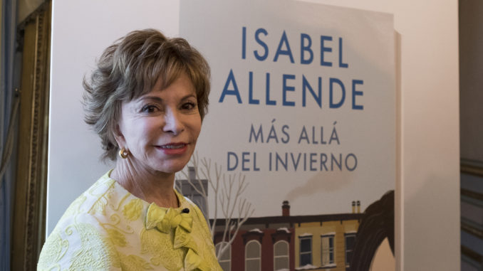 Isabel Allende promotes her book 'Mas alla del invierno'